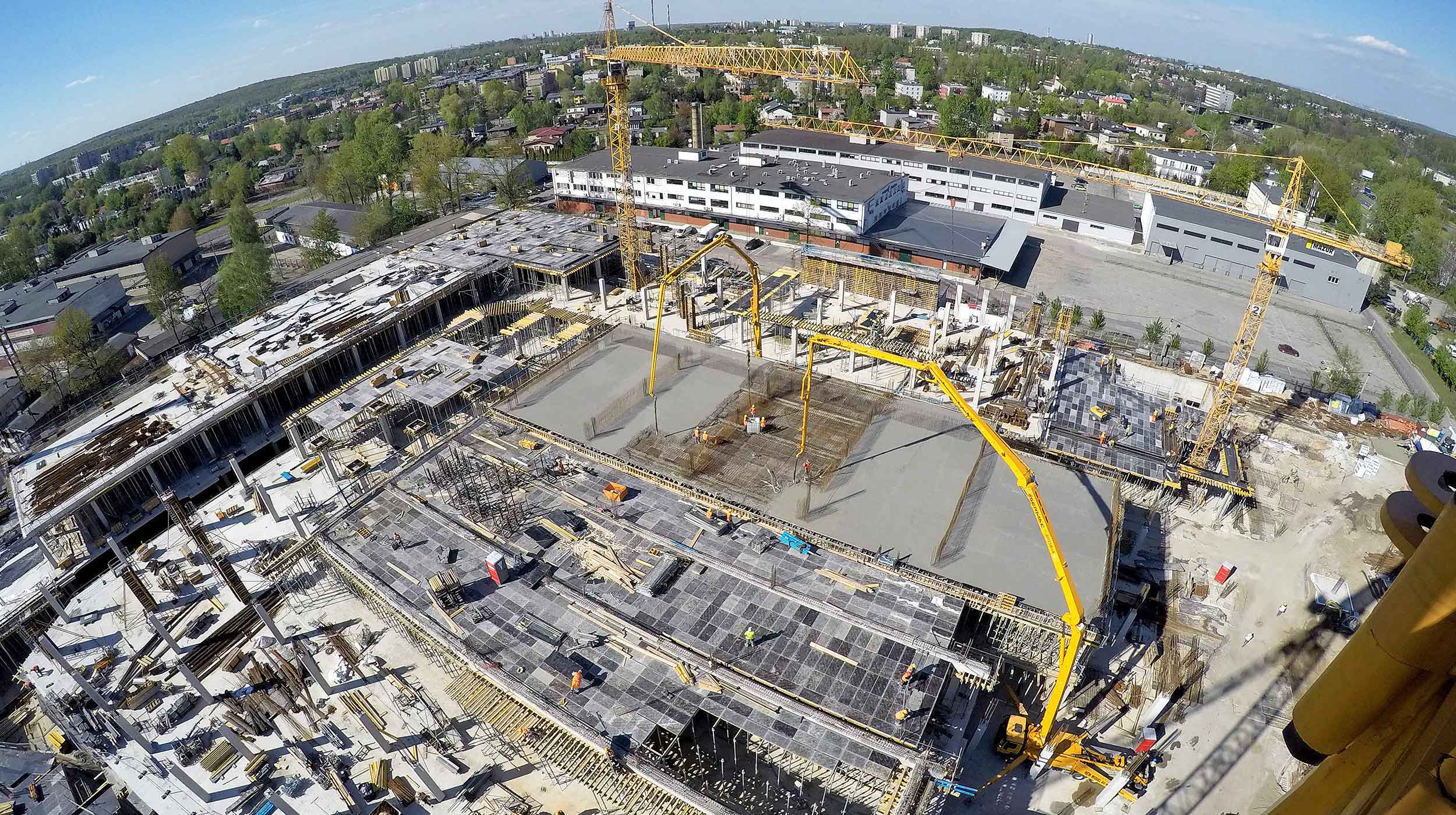 Coffrage modulaire et à poutres pour la construction de structures horizontales en béton : dalles pleines, dalles allégées, dalles inclinées, dalles apparentes, etc.