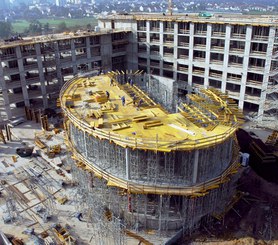 Réalisation de dalles circulaires dans la construction.