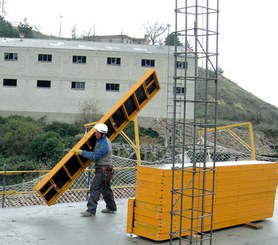 Panneaux manuportables sans grue.