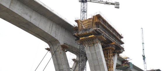 Cintre MK pour l’étaiement du tablier au-dessus d’une pile.