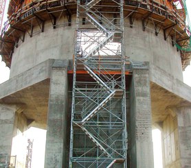 Sortie latérale, Escalier de chantier BRIO 70 avec volées aluminium.