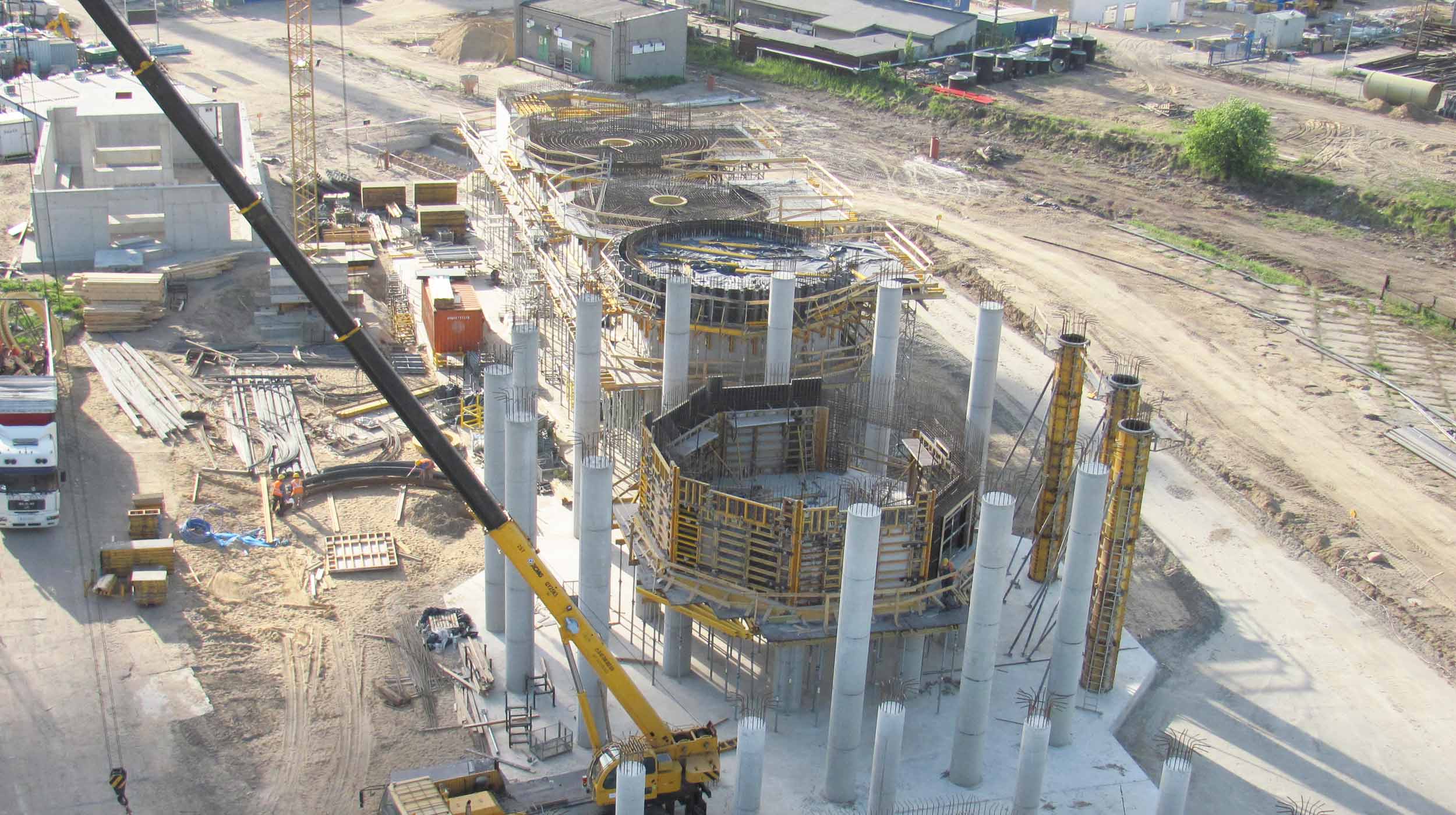 Le projet consiste en la construction d’une centrale électrique à biomasse de 50 MW de puissance.