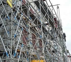 Etaiement de façade pour réhabilitation, Bayonne, France