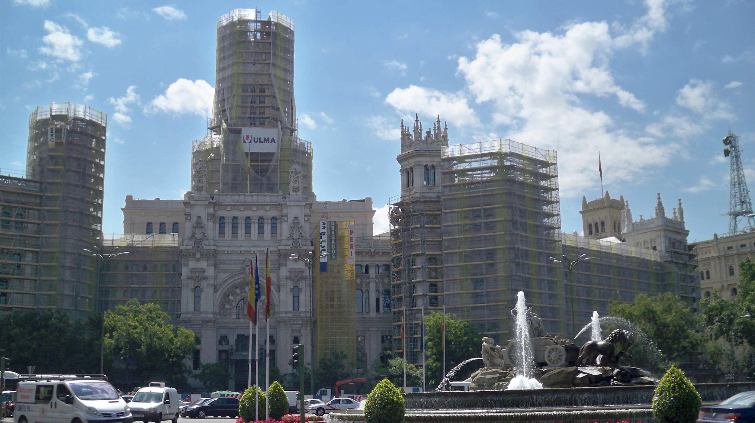 ULMA a pris en charge la rénovation de la façade de ce bâtiment emblématique de la ville de Madrid.