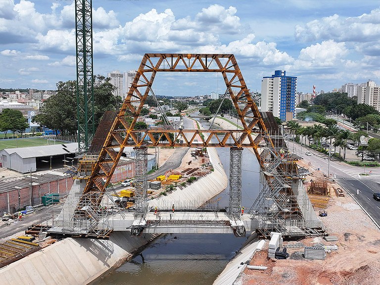 Solutions modulaires pour optimiser la réalisation du pont de Jundiaí