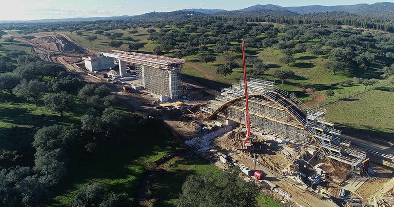 De nombreux équipements pour la construction du premier tronçon à grande vitesse du Portugal