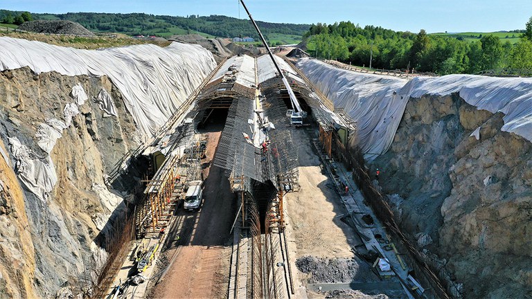 Nouveau tunnel à ciel ouvert avec ULMA