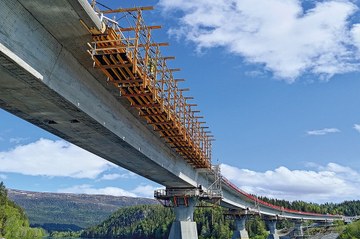 Le pont Valryggen en Norvège : une solution pour un bétonnage efficace des parapets