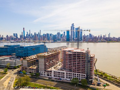 Productivité et sécurité dans la construction du 800 Harbor Boulevard, dans le New Jersey