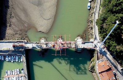 Reconstruction du Pont de Deba : ingénierie éphémère au service du patrimoine historique