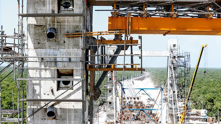 Solutions d’ingénierie pour le premier pont ferroviaire haubané du Mexique