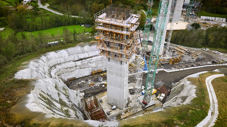 Réutilisation au maximum du matériel et réduction du délai de réalisation du viaduc de Zumelegi